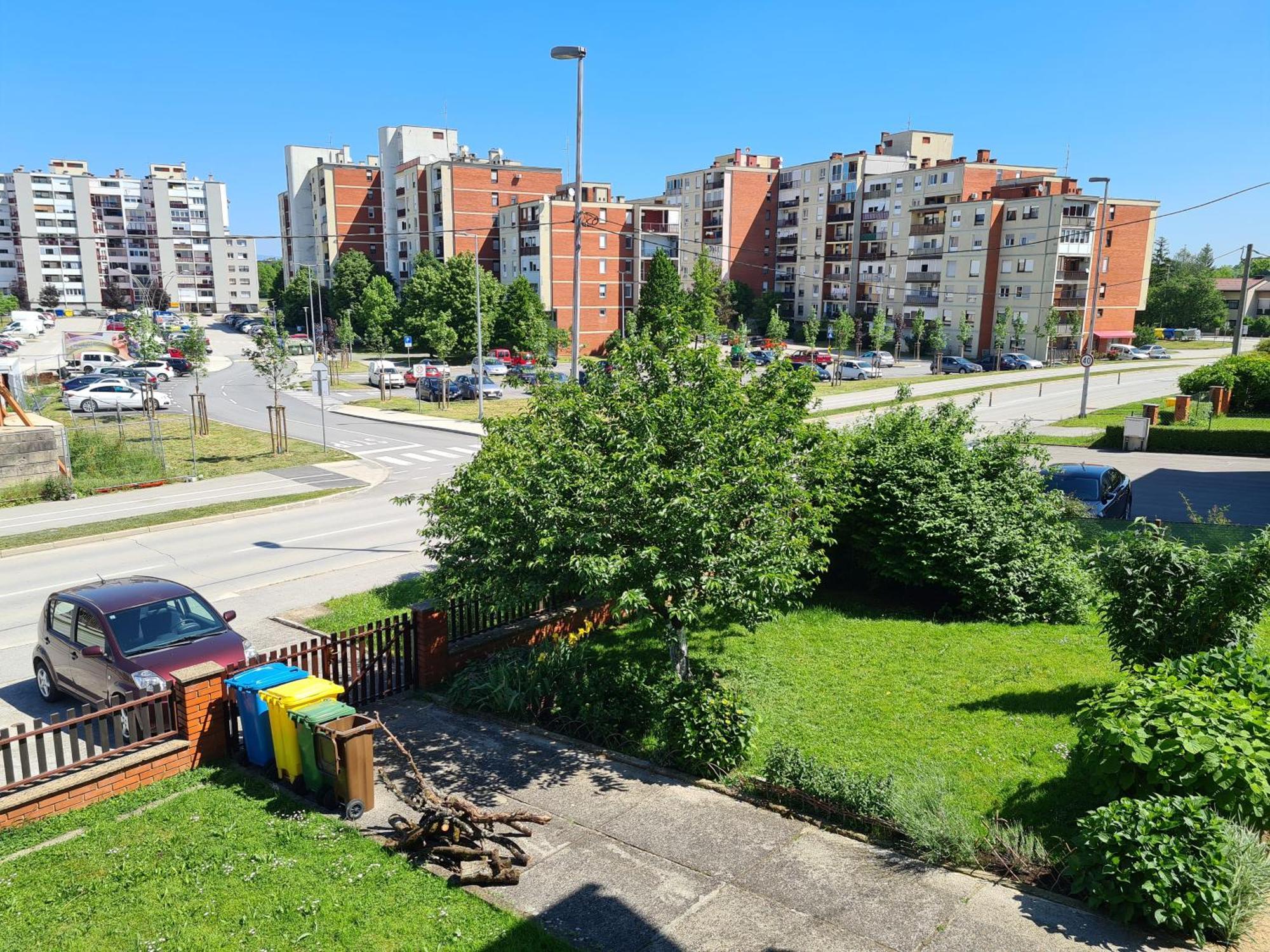 Happy Sparrow Karlovac Exterior photo